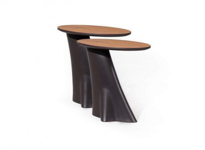 2x side tables with wooden tops in black color for modern living room