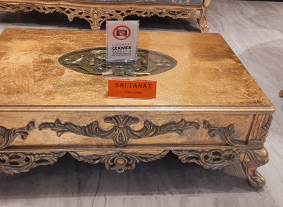 Baroque Coffee Table Gold-Colored Carved Legs Table Wood Living Room