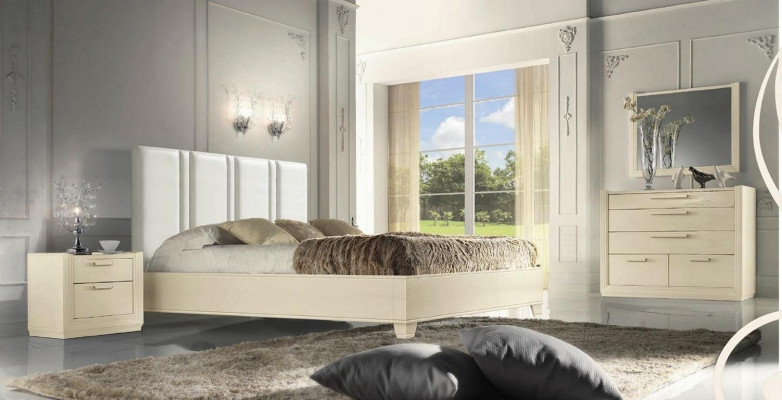 Bedroom set: bed, nightstand, dresser, mirror, luxury wood design, 5-piece set.