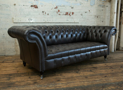 Black Modern Chesterfield Three-Seater Luxury 3-Person Couch