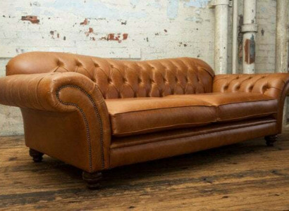 Brown Chesterfield Three-Seater Luxury Living Room Couch